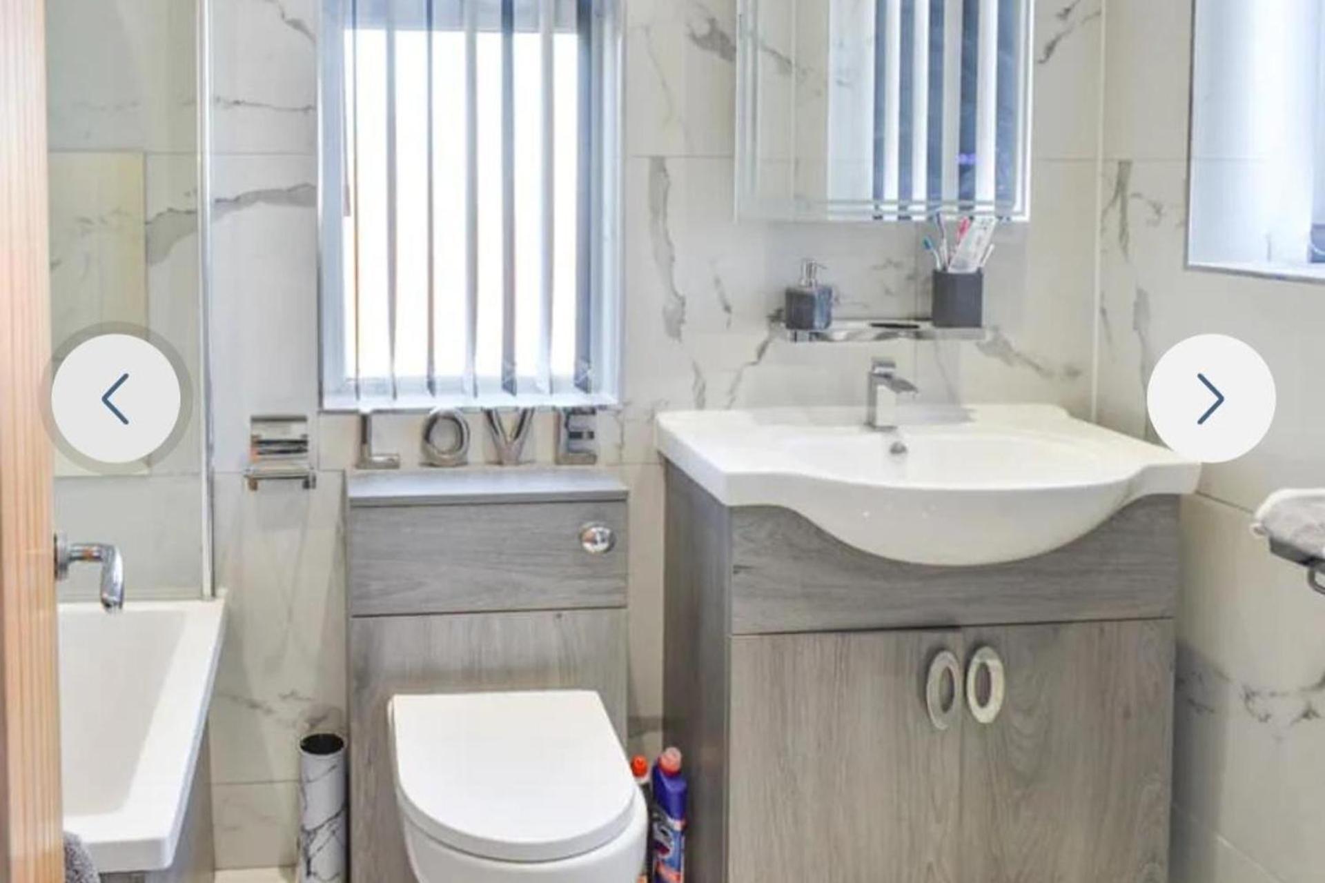 The Hawthorns Large Detached 3 Bedroom Family Home Сихем Экстерьер фото